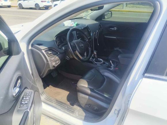 [青岛·鲁U] 二手Jeep自由光2019款 2.0L 两驱优享版 国VI