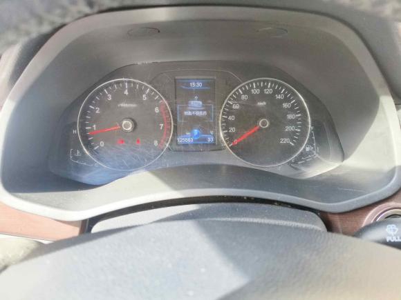 [无锡·苏J] 二手一汽森雅R72017款 1.6L 自动智能型