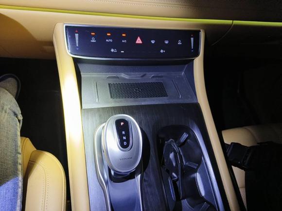 [上海·沪A] 二手岚图汽车岚图梦想家2024款 PHEV 超长续航尊贵版