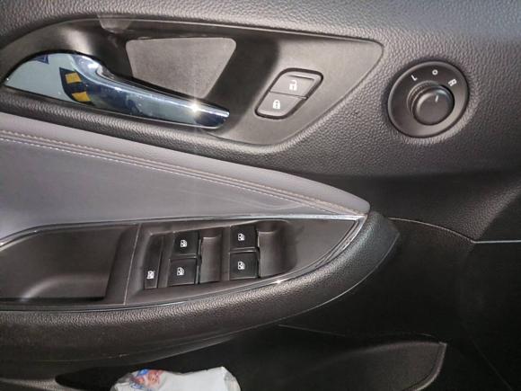 [广州·粤G] 二手雪佛兰科鲁兹2018款 320 自动炫锋都市版