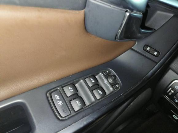 [成都·川A] 二手沃尔沃沃尔沃XC602015款 T5 AWD 智驭版