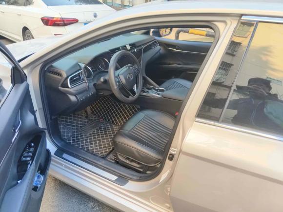 [上海·沪F] 二手丰田凯美瑞2019款 改款 2.0G 豪华版