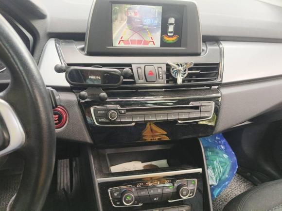 [上海·沪B] 二手宝马宝马2系多功能旅行车2015款 218i 领先型