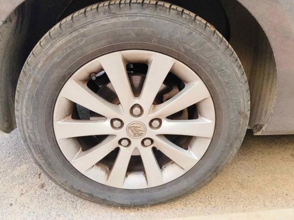 [南昌·赣A] 二手别克别克GL82015款 2.4L 豪华商务尊享版