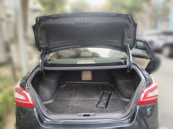 [上海·沪A] 二手日产天籁2014款 公爵 2.5L XV-VIP尊领版