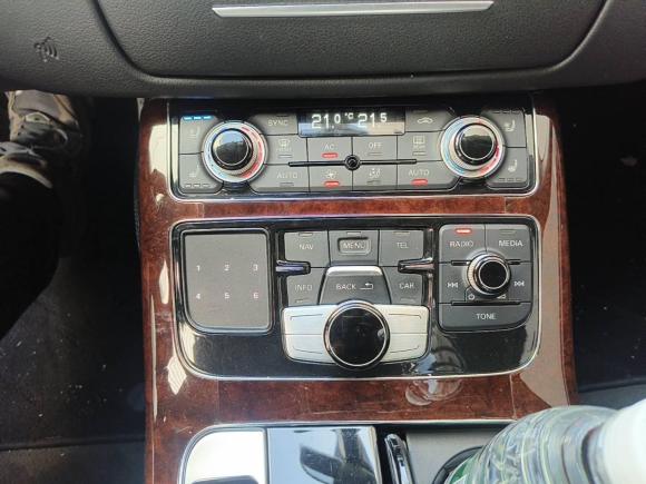 [深圳·粤P] 二手奥迪奥迪A82011款 A8L 3.0 TFSI quattro豪华型(213kW)