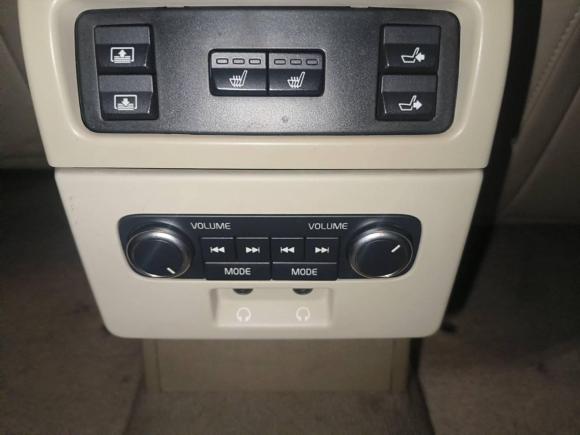 [深圳·粤B] 二手沃尔沃沃尔沃S80L2011款 3.0T AWD 智雅版