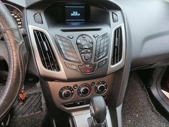 [苏州·苏E] 二手福特福克斯2012款 两厢 1.6L 自动舒适型