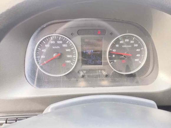 [苏州·苏E] 二手依维柯依维柯褒迪2017款 2.5T经典A37客车高顶7座47Z5