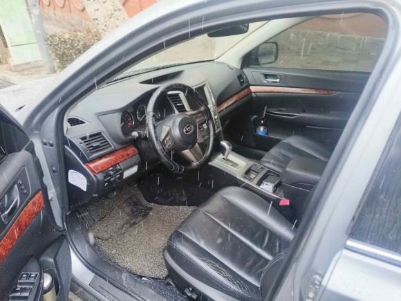 [青岛·鲁B] 二手斯巴鲁傲虎2011款 2.5i豪华版