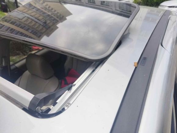 [广州·粤A] 二手马自达马自达52011款 2.0L 自动豪华型