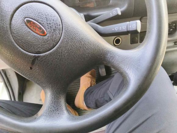 [义乌·浙G] 二手福特经典全顺2013款 2.8T柴油冰白物流车长轴中顶JX493ZLQ4