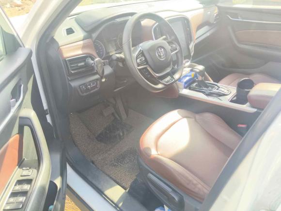 [济南·鲁A] 二手中华中华V62018款 1.5T 自动豪华型