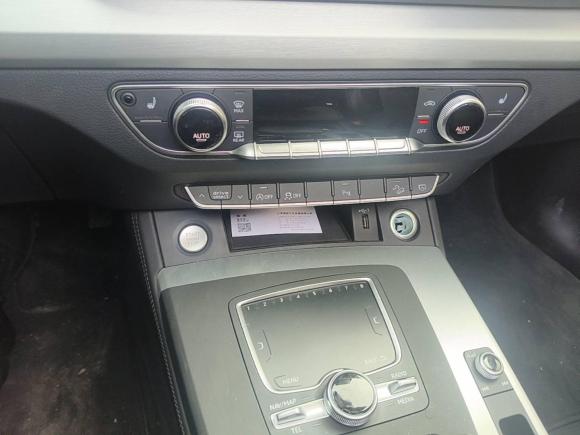 [合肥·沪C] 二手奥迪奥迪Q5L2020款 改款 40 TFSI 荣享时尚型