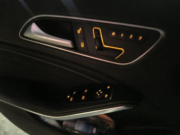 [深圳·粤L] 二手奔驰奔驰GLA2016款 GLA 200 时尚型