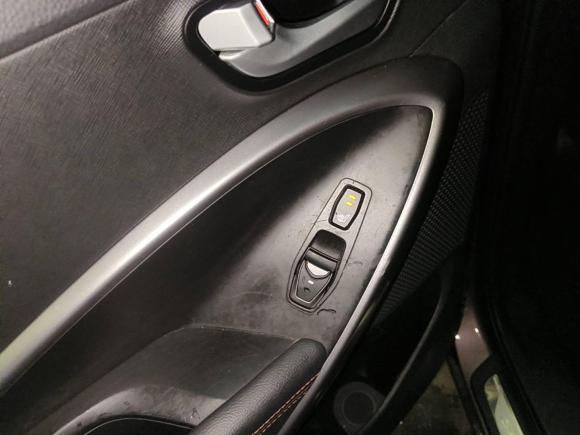 [上海·沪D] 二手现代胜达2013款 2.0T 自动四驱顶级型