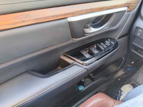 [青岛·鲁B] 二手本田本田CR-V2017款 混动 2.0L 净驰版