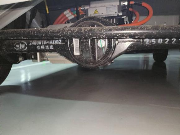 [济南·鲁A] 二手奔腾奔腾小马2025款 222km 伶俐马