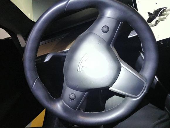 [上海·沪A] 二手特斯拉Model 32019款 长续航后驱版