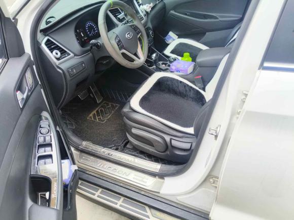 [南京·苏A] 二手现代途胜2015款 1.6T 双离合两驱智能型