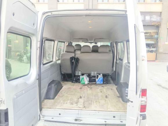 [上海·沪M] 二手福特新世代全顺2009款 2.4T柴油标准型短轴中顶国III