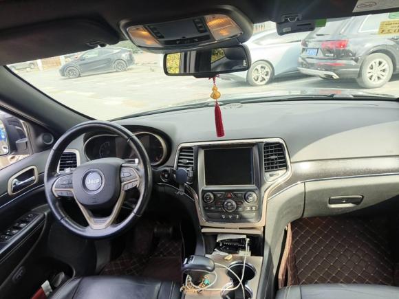 [上海·沪B] 二手Jeep大切诺基2014款 3.0TD 柴油 舒享导航版