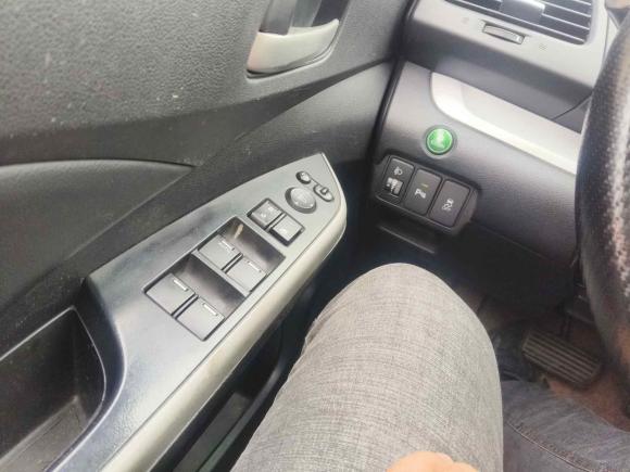 [广州·粤A] 二手本田本田CR-V2013款 2.4L 两驱豪华版