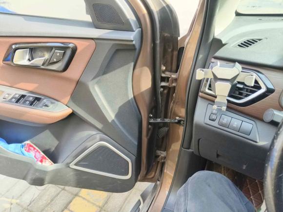 [上海·沪E] 二手一汽森雅R72017款 1.6L 自动尊贵型