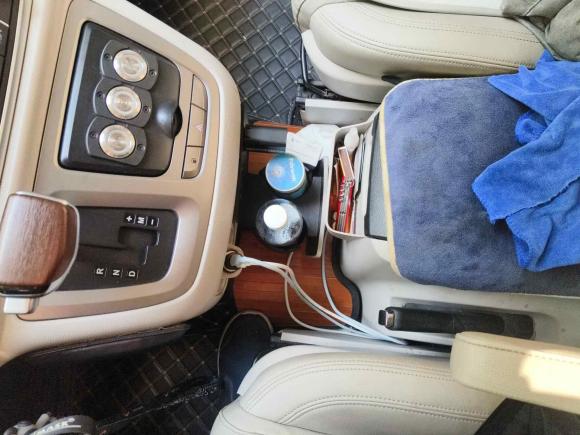 [成都·川A] 二手上汽大通MAXUS大通G102016款 2.0T 自动精英版