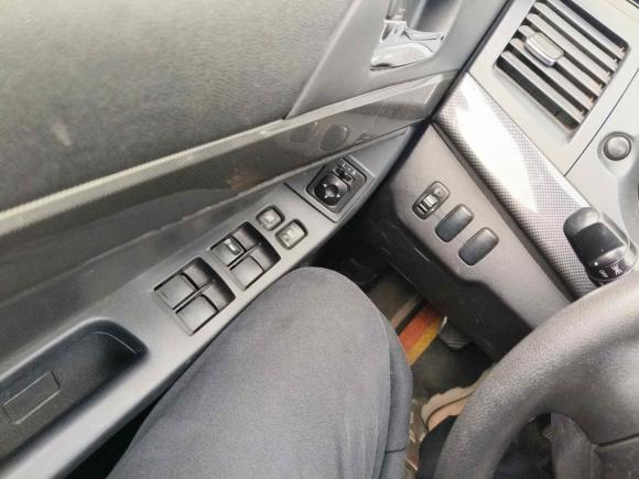 [无锡·苏B] 二手三菱翼神2013款 时尚版 1.8L 手动舒适型