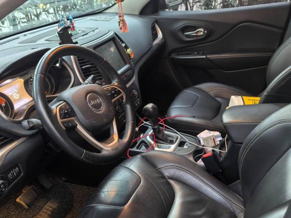 [上海·沪C] 二手Jeep自由光2017款 2.0L 优越版