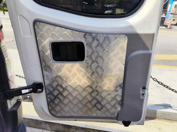 [杭州·湘D] 二手江汽集团星锐2017款 2.0T 短轴中顶星快运多功能商用车