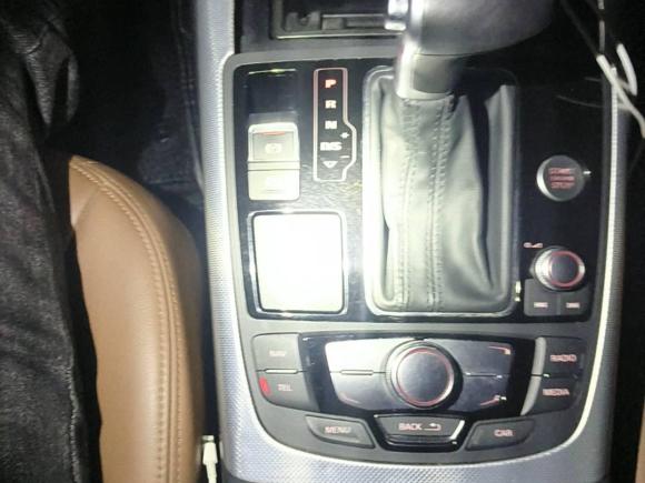 [上海·沪A] 二手奥迪奥迪A6L2014款 TFSI 标准型