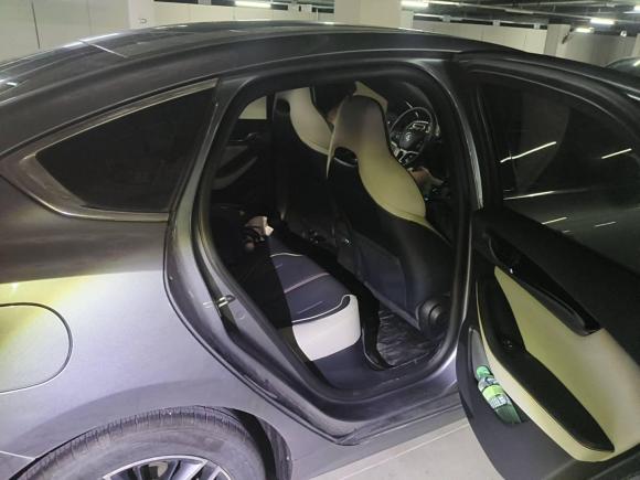 [成都·川A] 二手比亚迪秦PLUS2021款 DM-i 120KM 旗舰型