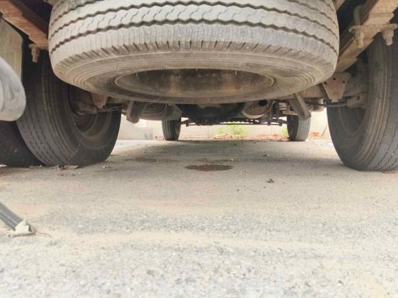 [南京·苏A] 二手依维柯依维柯褒迪2017款 2.5T经典A32客车中顶6-7座47Z5