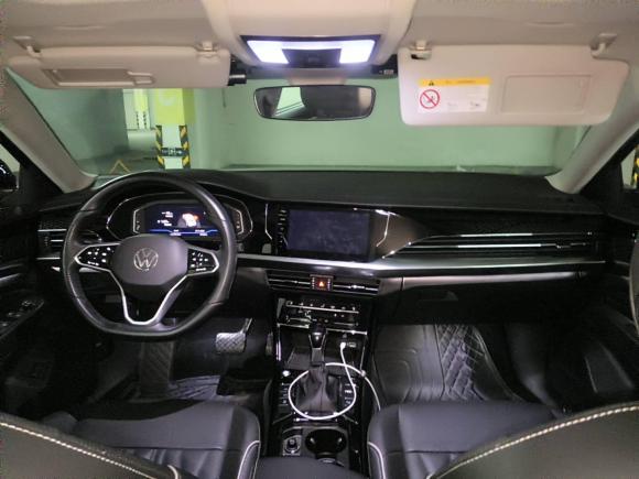 [上海·沪A] 二手大众帕萨特2023款 380TSI 豪华版