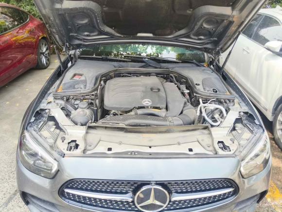 [上海·沪D] 二手奔驰奔驰E级2021款 E 300 L 运动尊贵型