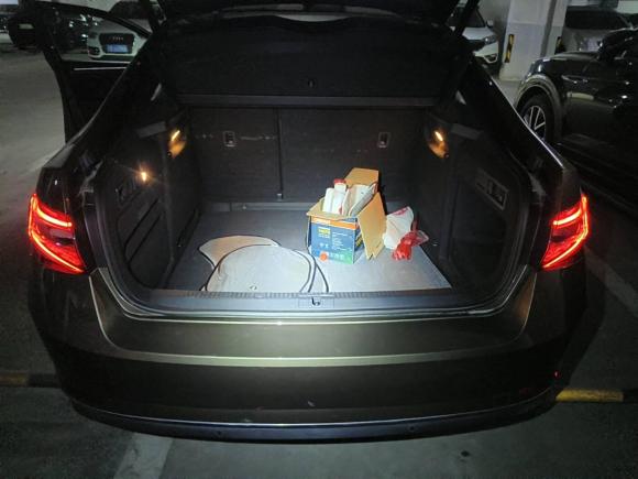 [上海·沪A] 二手斯柯达速派2018款 TSI380 DSG旗舰版 国V