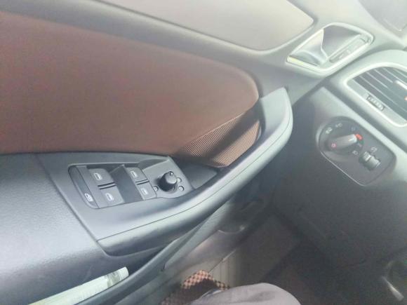 [上海·沪B] 二手奥迪奥迪Q32015款 30 TFSI 舒适型
