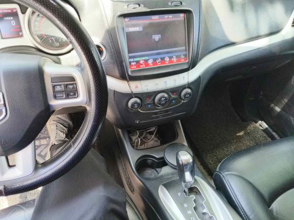 [武汉·鄂A] 二手道奇酷威2013款 2.4L 两驱尊尚版