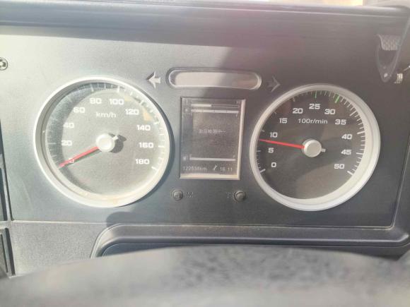 [武汉·鄂A] 二手依维柯依维柯得意2020款 2.5T A40客车双胎中顶5-9座国VI