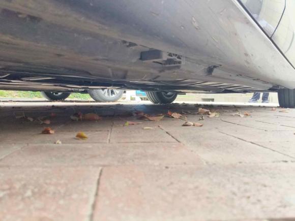 [无锡·苏B] 二手奔驰奔驰E级新能源2022款 改款三 E 350 e L 插电式混合动力轿车