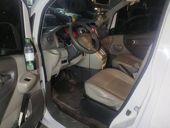 [西安·陕A] 二手日产日产NV2002018款 1.6L CVT豪华型