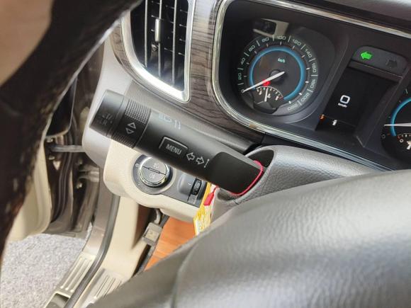 [武汉·鄂A] 二手别克别克GL82011款 3.0L GT豪华商务豪雅版