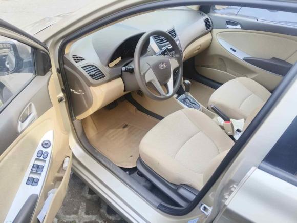 [上海·沪B] 二手现代瑞纳2011款 两厢 1.4L 自动舒适型GS