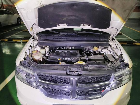 [南通·苏F] 二手道奇酷威2013款 2.4L 两驱尊尚版