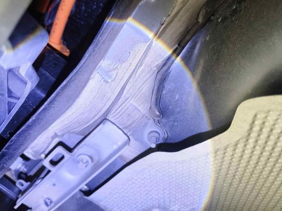 [深圳·粤B] 二手奔驰奔驰E级新能源2022款 改款三 E 350 e L 插电式混合动力运动轿车