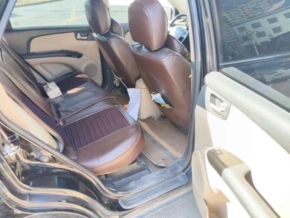 [济南·鲁A] 二手起亚狮跑2013款 2.0L 手动两驱版GL