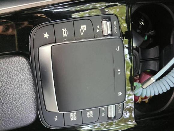 [上海·沪A] 二手奔驰奔驰EQB2022款 EQB 350 4MATIC 首发特别版