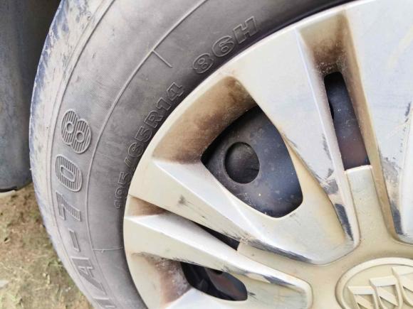 [武汉·鄂A] 二手别克凯越2015款 1.5L 自动经典型